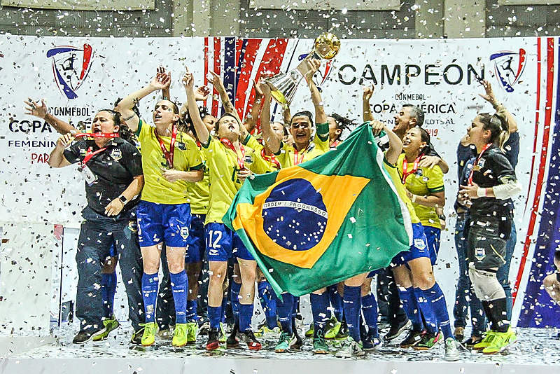 Você conhece os Reis do Futsal? Falcão e Amandinha são Altipisos